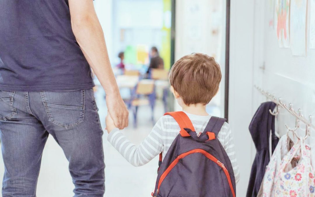 Mon enfant entre à la maternelle : Tout savoir sur ses droits pour une rentrée sereine